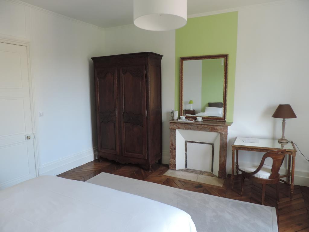 Cedre Et Charme Panzió Saint-Branchs Kültér fotó