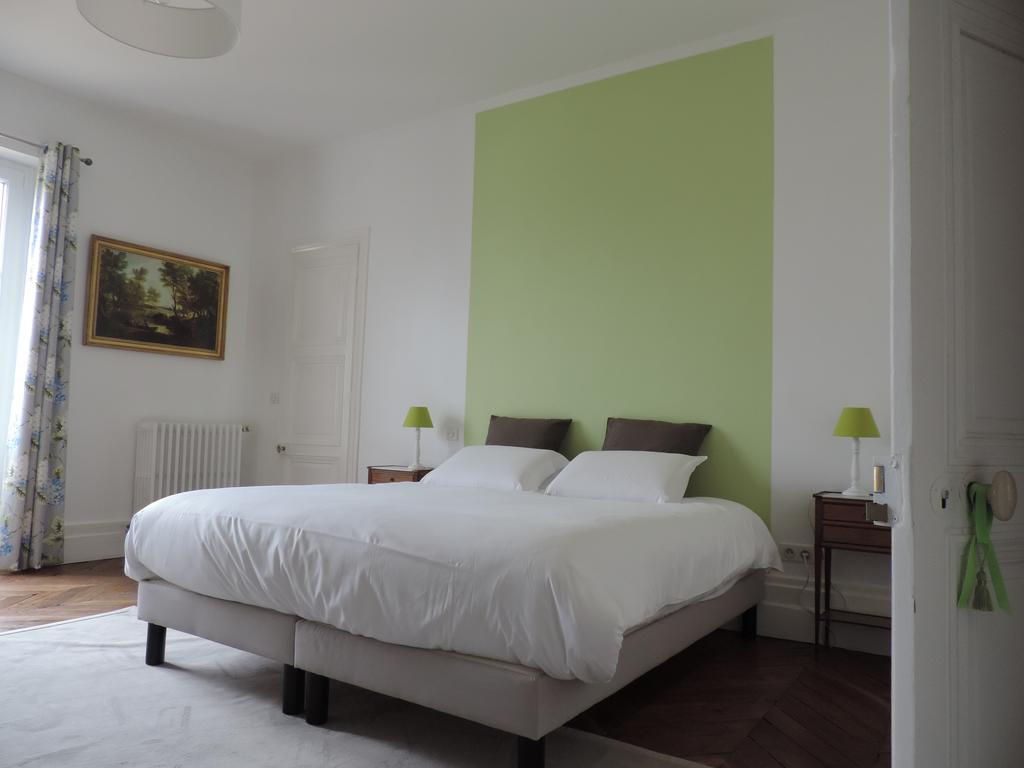 Cedre Et Charme Panzió Saint-Branchs Kültér fotó